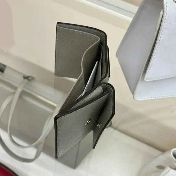 Furla Pde9Rzy Tri-Fold Wallet - Picture 6 of 12